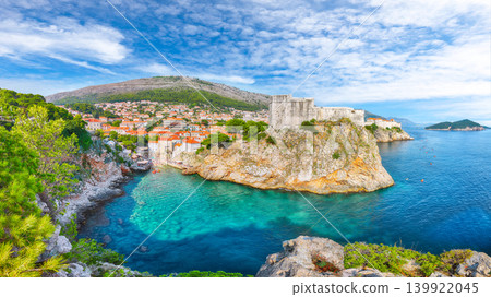 Amazing  Fort Bokar seen from Fort Lovrijenac on a sunny day with kayaks at sea. 139922045