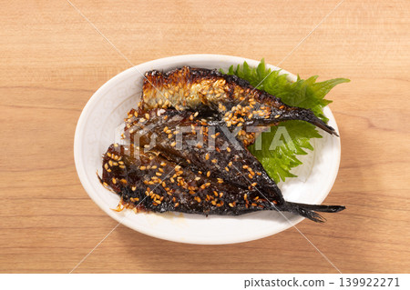 [富山縣冰見市] 用味醂醃製的日本沙丁魚乾，烤製而成。 139922271