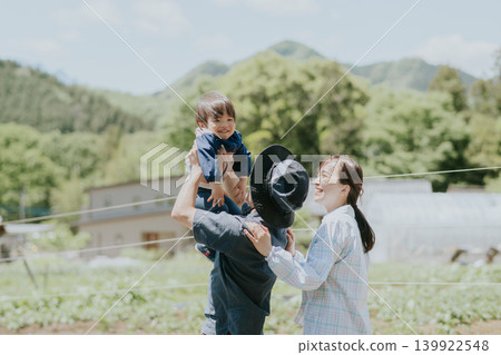 夏季家庭鄉村旅行和育兒 夏季家庭鄉村旅行和育兒 139922548