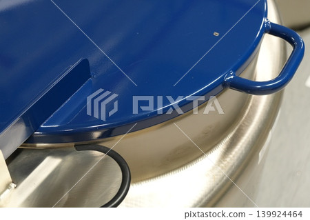 Liquid nitrogen tank Liquid nitrogen tank 139924464