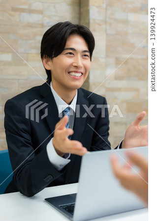 Business people having a meeting Business people having a meeting 139924473