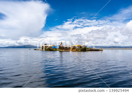 Floating island "Uros Titino" on Lake Titicaca in Peru Floating island "Uros Titino" on Lake Titicaca in Peru 139925494