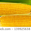 Fresh summer corn background. Organic Sweet Corn 139925638