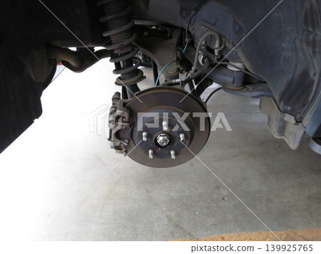 汽車輪轂螺栓和碟式煞車 汽車輪轂螺栓和碟式煞車 139925765