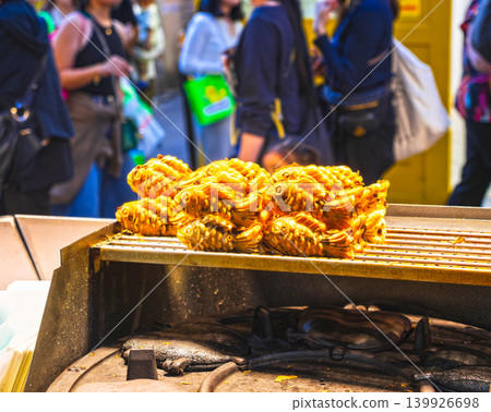 首爾明洞街頭小吃：煎餅（韓式鯛魚燒） 139926698