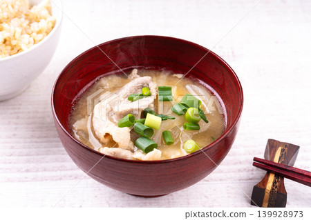 Pork and new onion miso soup Pork and new onion miso soup 139928973