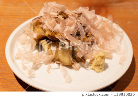 美味的烤卡莫茄子 美味的烤卡莫茄子 139930820