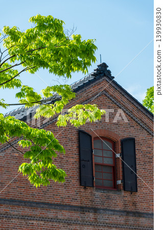 The beautiful red brick building of the Ishikawa Prefectural Museum of History and the fresh greenery (Kanazawa City) The beautiful red brick building of the Ishikawa Prefectural Museum of History and the fresh greenery (Kanazawa City) 139930830