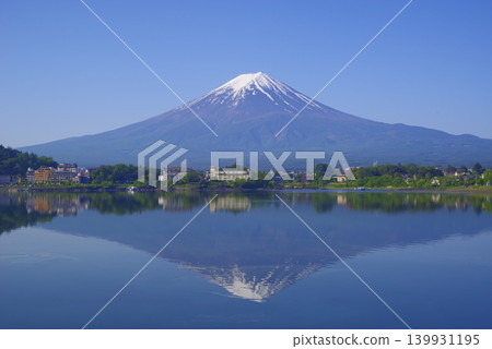 The majestic Mount Fuji viewed across Lake Kawaguchi The majestic Mount Fuji viewed across Lake Kawaguchi 139931195