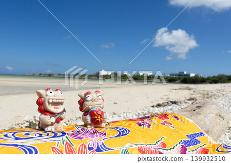 Okinawan traditional crafts 139932510