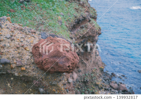 【積丹半島】神威岬的景色,讓您享受北海道壯麗的自然風光。 【積丹半島】神威岬的景色,讓您享受北海道壯麗的自然風光。 139932817