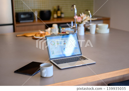 Arranging work tools in the kitchen Arranging work tools in the kitchen 139935035
