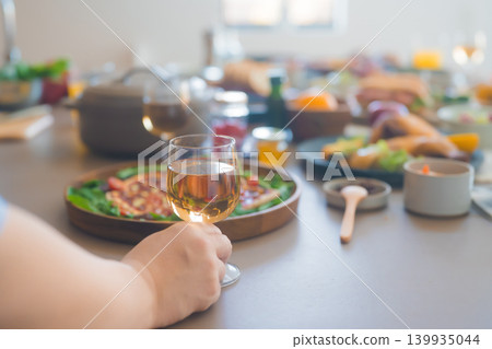 Enjoy a meal and wine 139935044