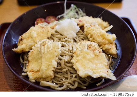 冷蕎麥麵配雞肉天婦羅 139937559