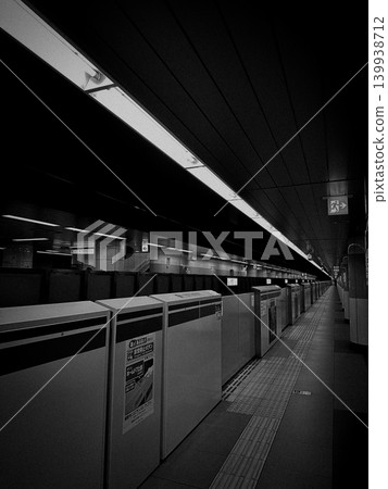 A home where only light continues A home where only light continues 139938712