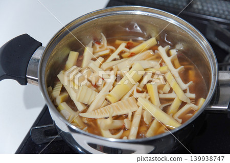 How to make bamboo shoots How to make bamboo shoots 139938747