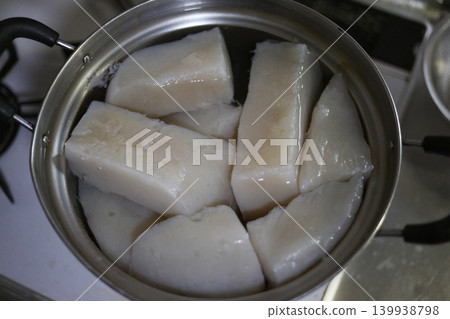 Cooling handmade konjac under running water 139938798