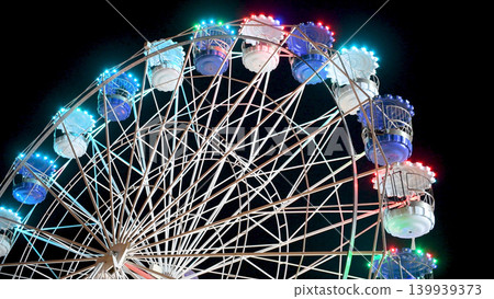 Ferris wheel 139939373