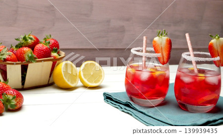 Cold strawberry drink Cold strawberry drink 139939435