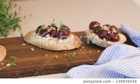 Toasts with goat cheese Toasts with goat cheese 139939438