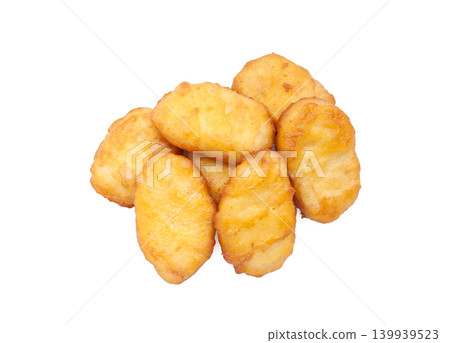 Chicken nuggets [white background/clipping] 139939523