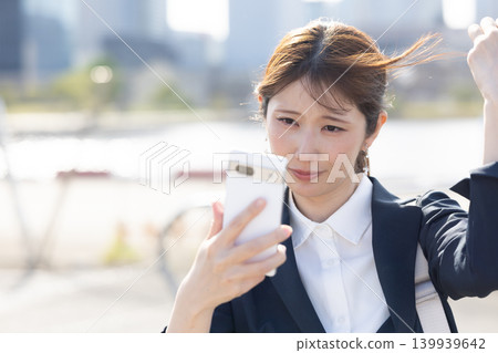 穿西裝的新進員工 穿西裝的新進員工 139939642