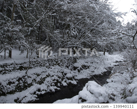 雪的Kibune河 雪的Kibune河 139940111