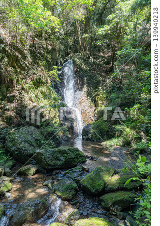 Waterfall of the twelve generations 139940218