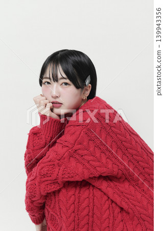 一位二十多歲、魅力四射的年輕女性的肖像 一位二十多歲、魅力四射的年輕女性的肖像 139943356