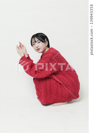 一位二十多歲、魅力四射的年輕女性的肖像 一位二十多歲、魅力四射的年輕女性的肖像 139943358