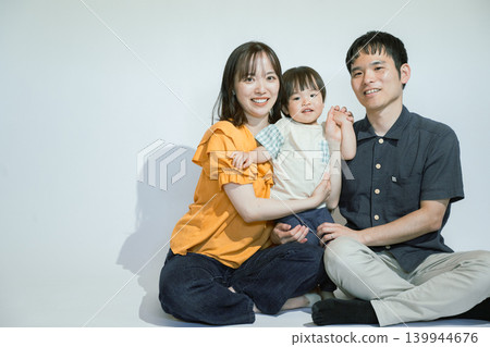 Family photos / Portraits 139944676