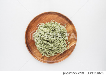 Chinese noodles with seaweed Chinese noodles with seaweed 139944828