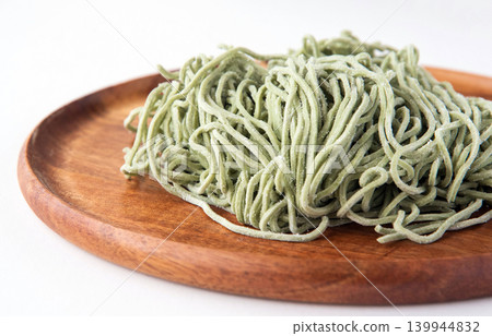 Chinese noodles with seaweed Chinese noodles with seaweed 139944832