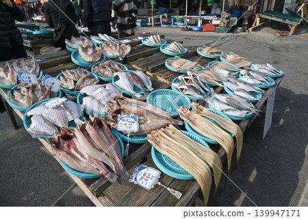 [Boryeong City, South Korea] Scenes from a street market around Daecheon Port 139947171