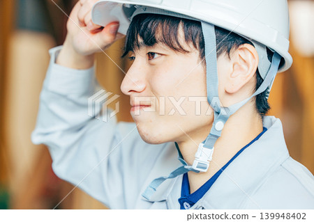 Working clothes men 139948402