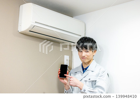 檢查空調的工人 139948410