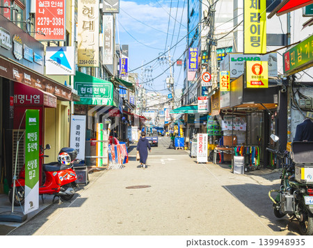 Image of a local market in Seoul, South Korea 139948935