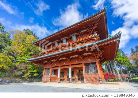 秋天的高野山,秋天的大門和楓葉 秋天的高野山,秋天的大門和楓葉 139949340