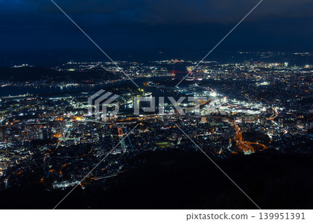 福岡縣北九州的冬天:佐良娜山展望台,日本新三大夜景之一 福岡縣北九州的冬天:佐良娜山展望台,日本新三大夜景之一 139951391