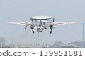 一架日本航空自衛隊E-2C「鷹眼」預警機起飛。 139951681