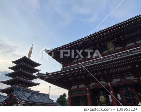 Asakusa Temple at dusk: Hozomon Gate and Five-Storied Pagoda - a beautiful view of Asakusa, Tokyo. Asakusa Temple at dusk: Hozomon Gate and Five-Storied Pagoda - a beautiful view of Asakusa, Tokyo. 139953124