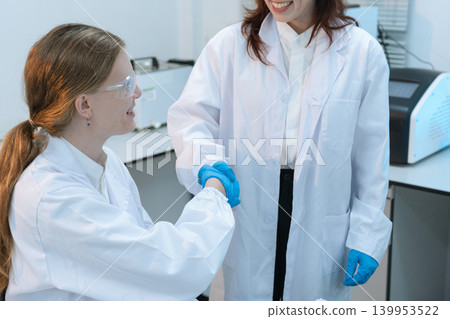 Professional, confident, and supportive collaboration for healthcare wellness Professional, confident, and supportive collaboration for healthcare wellness 139953522