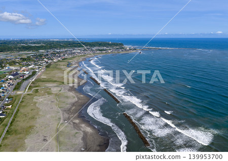 Aerial panoramic view of the coastline of Kujukuri Beach in Chiba Prefecture, featuring a series of breakwaters. Aerial panoramic view of the coastline of Kujukuri Beach in Chiba Prefecture, featuring a series of breakwaters. 139953700