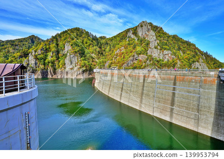 豐平峽大壩的壯麗景色 豐平峽大壩的壯麗景色 139953794