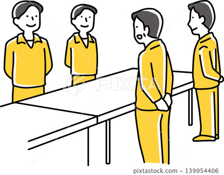 Male employees giving greetings at the morning meeting 139954406