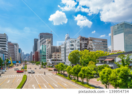 名古屋市久屋大通的街景,摩天大樓林立(愛知縣名古屋市) 名古屋市久屋大通的街景,摩天大樓林立(愛知縣名古屋市) 139954734