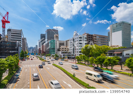 名古屋市久屋大通的街景,摩天大樓林立(愛知縣名古屋市) 名古屋市久屋大通的街景,摩天大樓林立(愛知縣名古屋市) 139954740