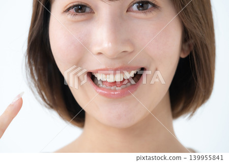 女性，口腔區域，牙齒 139955841