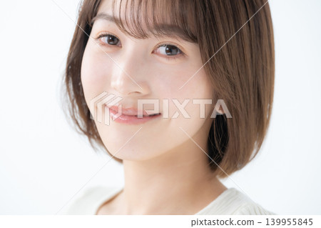 Woman close-up Woman close-up 139955845