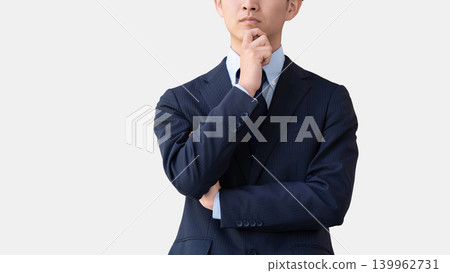 男性商人的思考 139962731